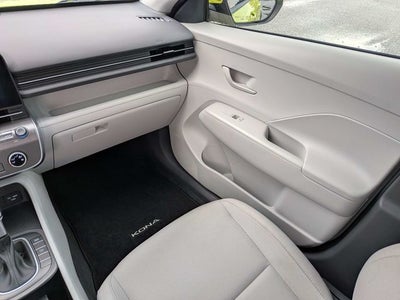 2025 Hyundai Kona SE