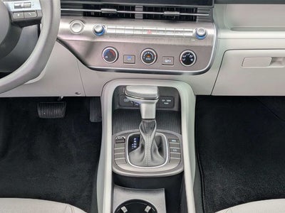 2025 Hyundai Kona SE
