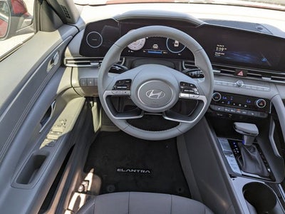2025 Hyundai Elantra SEL Convenience