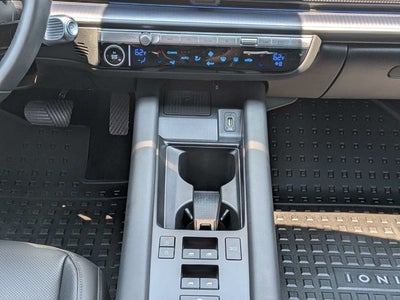 2025 Hyundai IONIQ 6 SEL