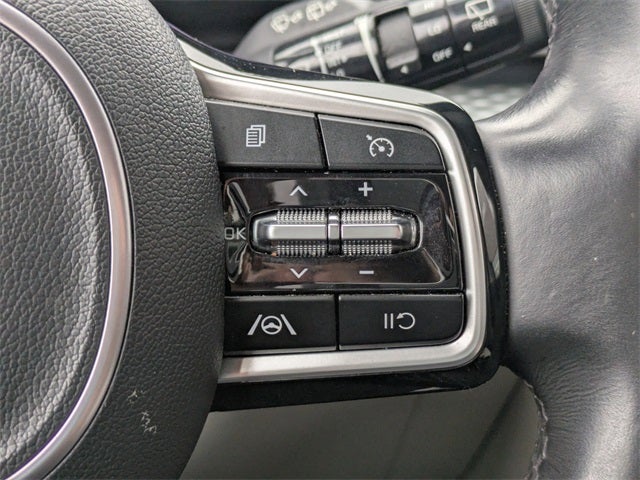 2023 Kia Carnival LX