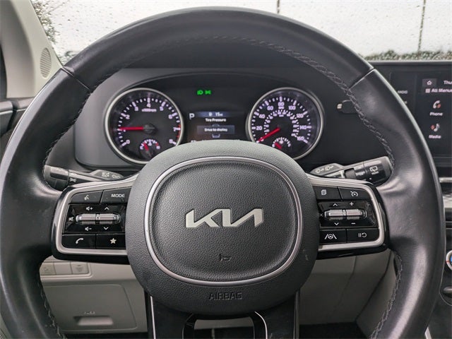 2023 Kia Carnival LX