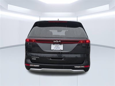2023 Kia Carnival LX