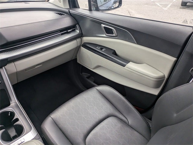 2023 Kia Carnival LX