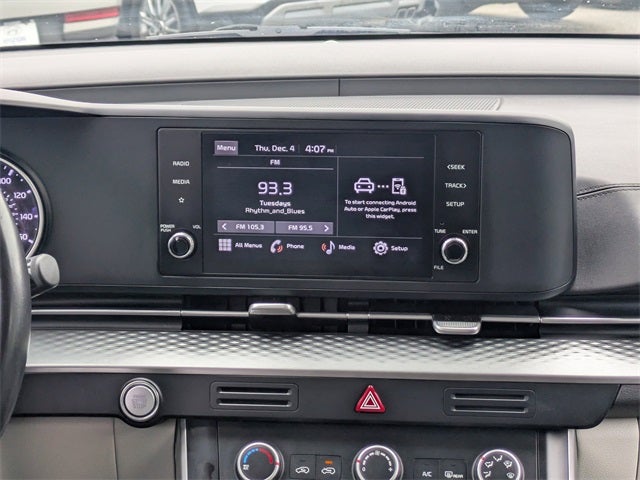 2023 Kia Carnival LX