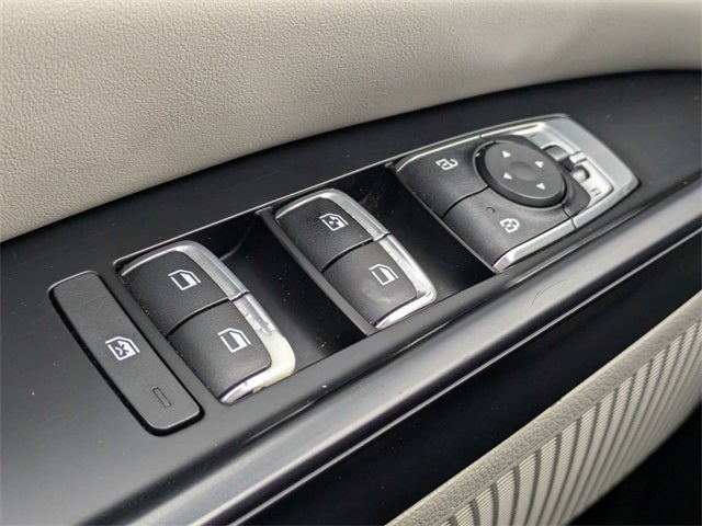 2023 Kia Carnival LX