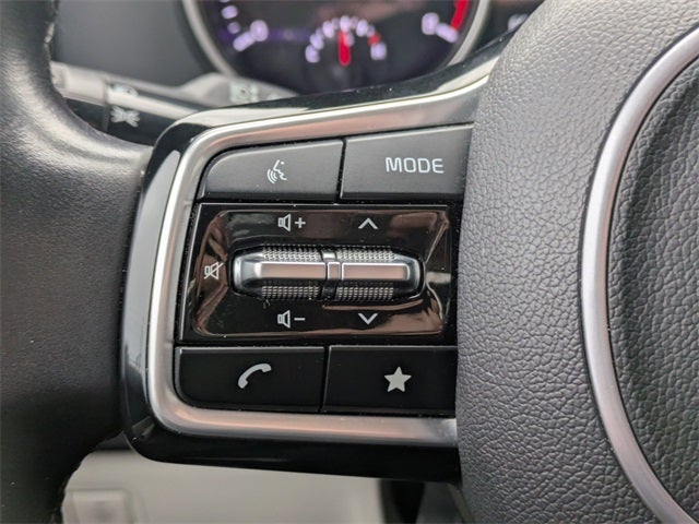 2023 Kia Carnival LX