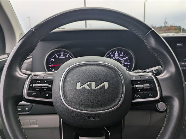 2023 Kia Carnival LX
