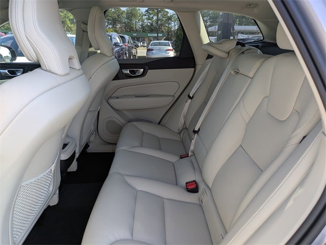 2024 Volvo XC60 B5 Plus Dark Theme