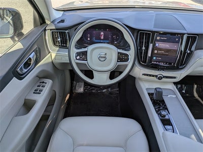 2024 Volvo XC60 B5 Plus Dark Theme