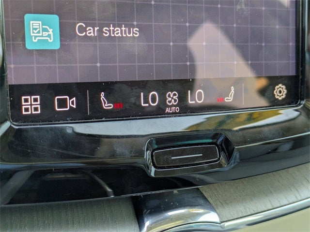 2024 Volvo XC60 B5 Plus Dark Theme