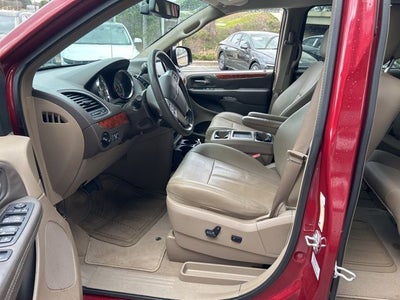 2016 Chrysler Town & Country Touring-L