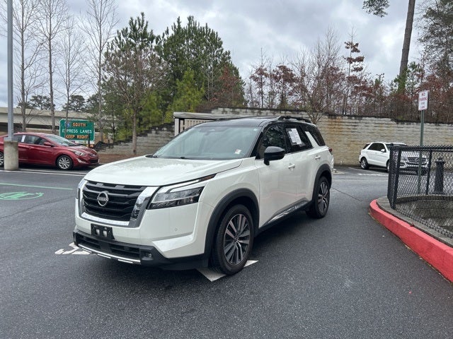 2022 Nissan Pathfinder Platinum