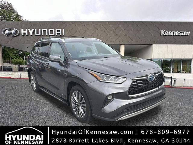 2021 Toyota Highlander Hybrid Platinum