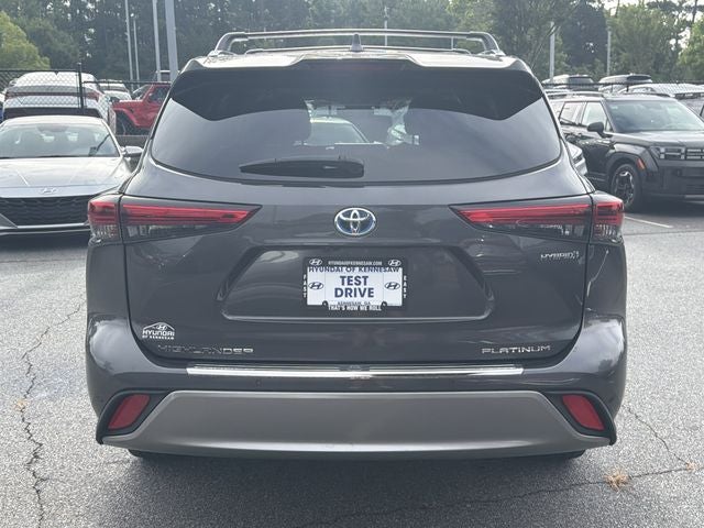 2021 Toyota Highlander Hybrid Platinum