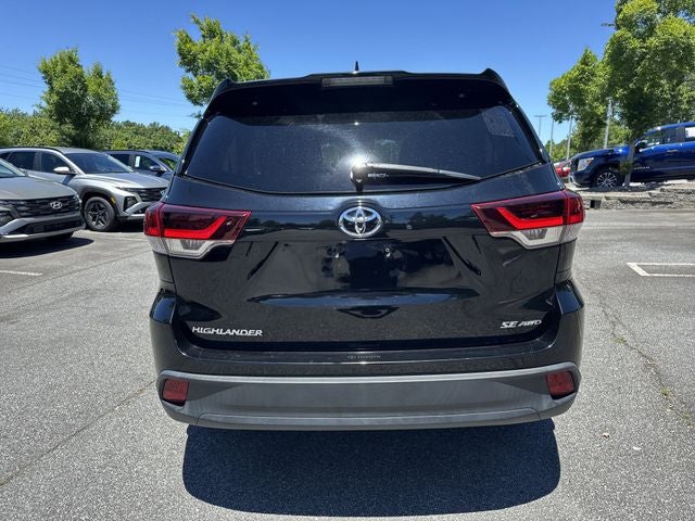 2019 Toyota Highlander SE