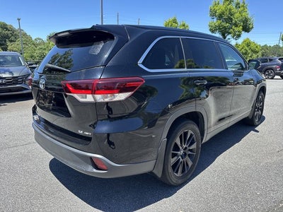 2019 Toyota Highlander SE