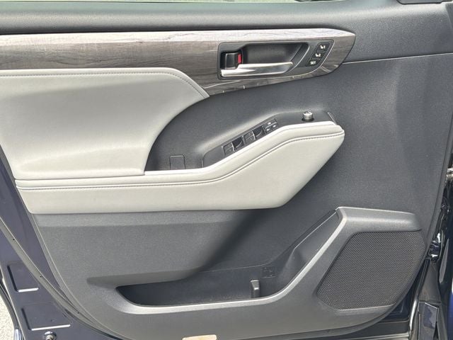 2022 Toyota Highlander Hybrid Limited