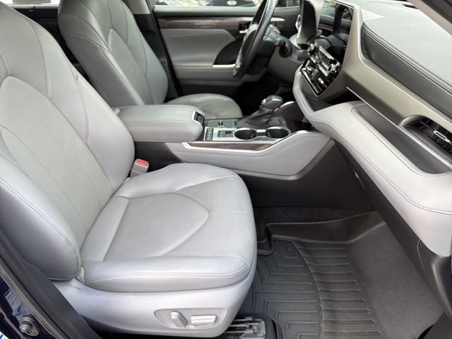 2022 Toyota Highlander Hybrid Limited