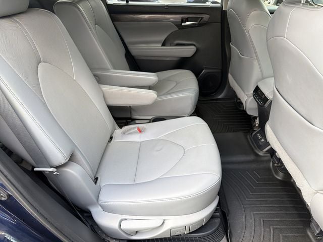 2022 Toyota Highlander Hybrid Limited