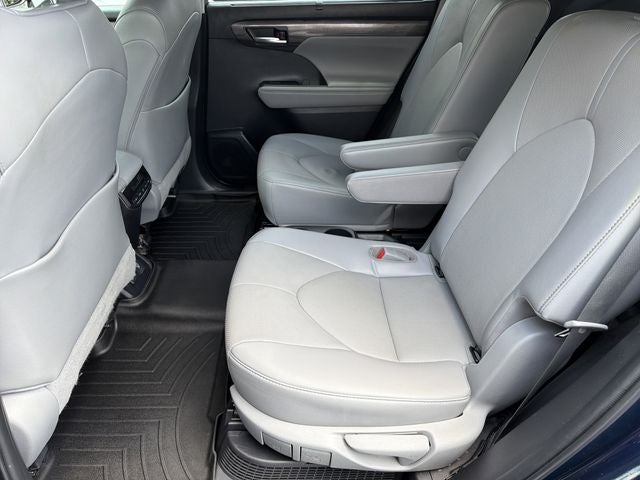 2022 Toyota Highlander Hybrid Limited