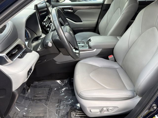 2022 Toyota Highlander Hybrid Limited