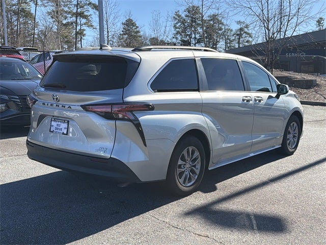 2021 Toyota Sienna XLE