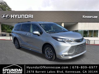 2021 Toyota Sienna XLE