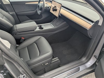 2025 Tesla Model Y Performance