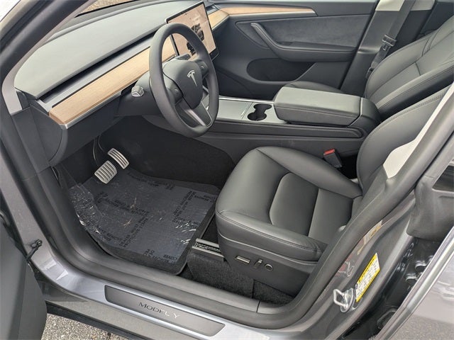 2025 Tesla Model Y Performance