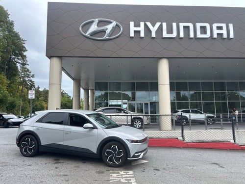2024 Hyundai IONIQ 5 SE Standard Range