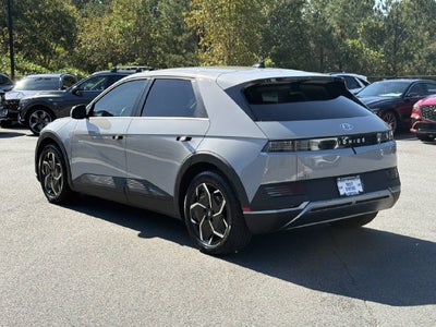 2024 Hyundai IONIQ 5 SE Standard Range