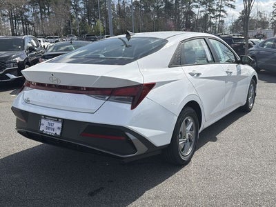 2026 Hyundai Elantra SE