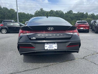 2026 Hyundai Elantra SE