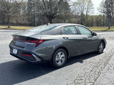 2026 Hyundai Elantra SE