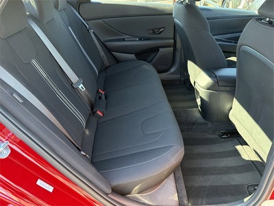 2025 Hyundai Elantra SEL Sport