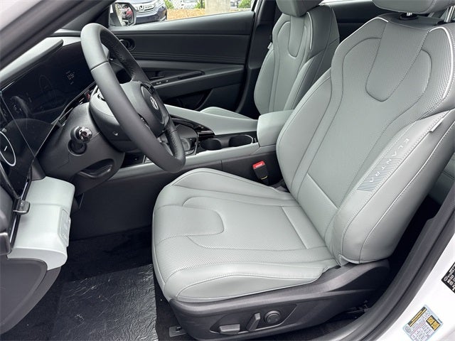 2025 Hyundai Elantra Hybrid Limited