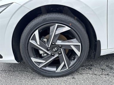 2025 Hyundai Elantra Hybrid Limited