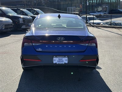 2025 Hyundai Elantra SEL Convenience