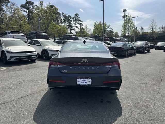 2025 Hyundai Elantra SEL Convenience