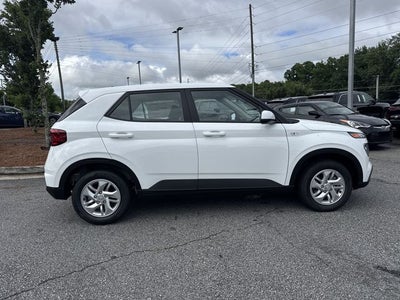2026 Hyundai Venue SE