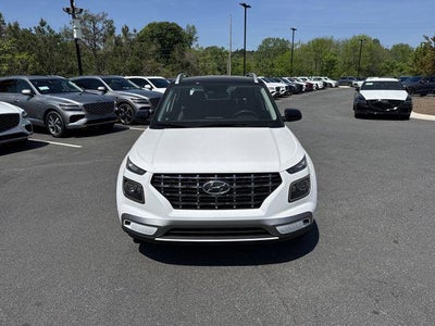 2026 Hyundai Venue SEL w/Two-Tone Roof