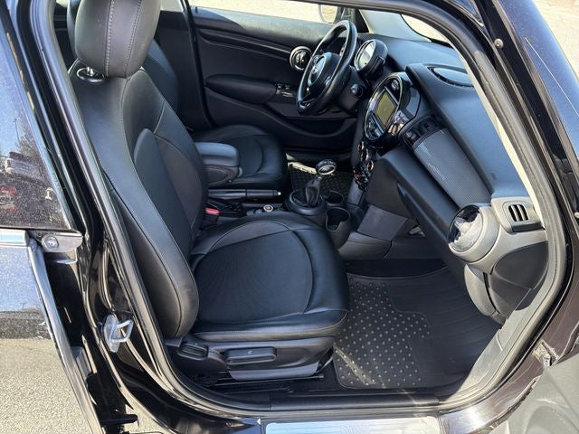 2017 MINI Cooper Base